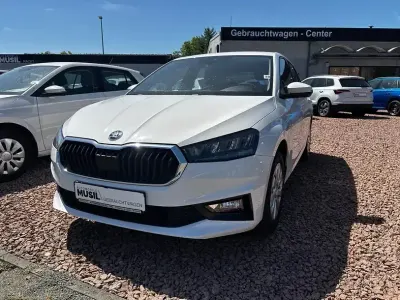 Używany Skoda Fabia Essence 80 KM (58 kW) 2024 Biały Hatchback