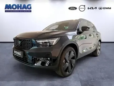 Gebraucht Volvo XC40 Plus 163 PS (119 kW) 2026 Schwarz SUV