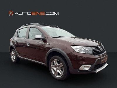 Braun Gebraucht 2017 Dacia Sandero Prestige Limousine | 8.900 € (Fairer Preis)