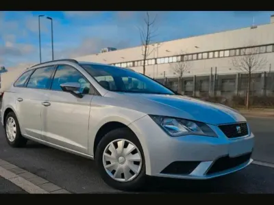 Używany Seat Leon ST Reference 86 KM (63 kW) 2016 Srebrny Kombi