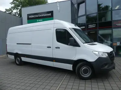 Gebraucht Mercedes Sprinter 170 PS (125 kW) 2023 Weiß Van