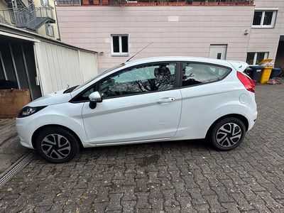 Gebraucht Ford Fiesta 82 PS (60 kW) 2009 Weiß Coupé