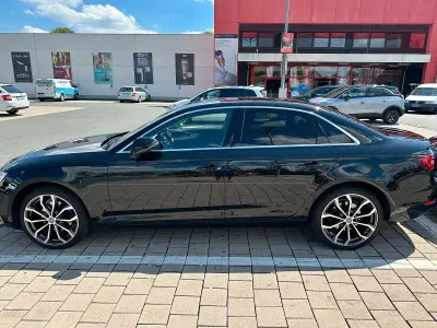 Gebraucht Audi A4 Sport 150 PS (110 kW) 2018 Schwarz Limousine