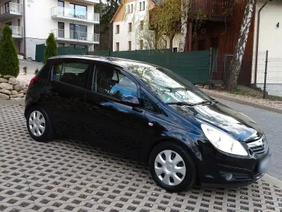 Używany Opel Corsa 90 KM (66 kW) 2008 Czarny Hatchback