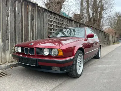 Gebraucht BMW 525 190 PS (139 kW) 1990 Rot Limousine