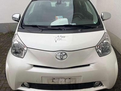 Gebraucht Toyota iQ 98 PS (72 kW) 2011 Weiß Kleinwagen