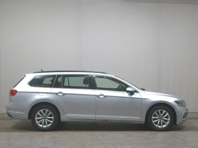 Gebraucht VW Passat Business 150 PS (110 kW) 2022 Silber Kombi