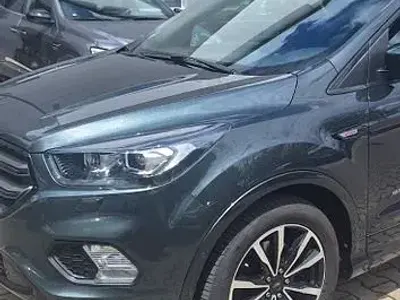 Gebraucht Ford Kuga ST-Line 182 PS (133 kW) 2017 Grün SUV