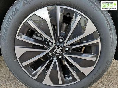 Graphitgrau metallic Neu 2025 Skoda Superb Selection Kombi | 46.740 € (Guter Preis)