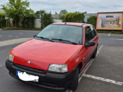 Gebraucht Renault Clio 54 PS (39 kW) 1995 Rot Kleinwagen