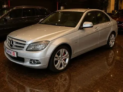 Gebraucht Mercedes C320 252 PS (185 kW) 2007 Silber Limousine