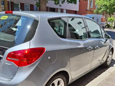 Gebraucht Opel Meriva Edition 101 PS (74 kW) 2012 Grau Van / Kleinbus