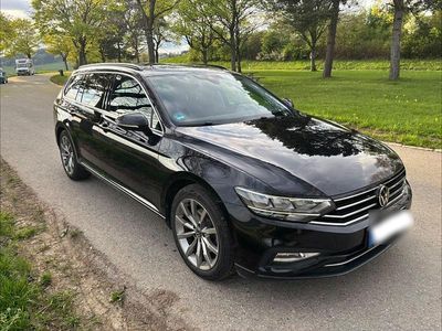 Second-hand VW Passat Business 200 CP (147 kW) 2020 Negru Break