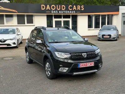 Używany Dacia Sandero Prestige 90 KM (66 kW) 2019 Czarny Hatchback