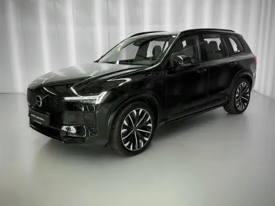 Neu Volvo XC90 Plus 455 PS (334 kW) 2026 Schwarz SUV