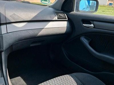 Second-hand BMW 318 105 CP (77 kW) 2000 Gri Berlinǎ