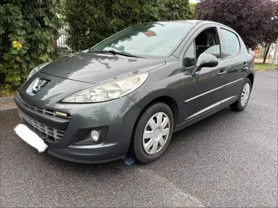 Gebraucht Peugeot 207 92 PS (67 kW) 2011 Grau Limousine