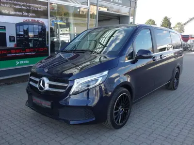 Usata Mercedes V300 Avantgarde 239 CV (175 kW) 2021 Blu Monovolume