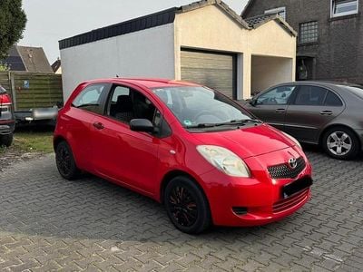 Gebraucht Toyota Yaris 69 PS (50 kW) 2008 Rot Kleinwagen