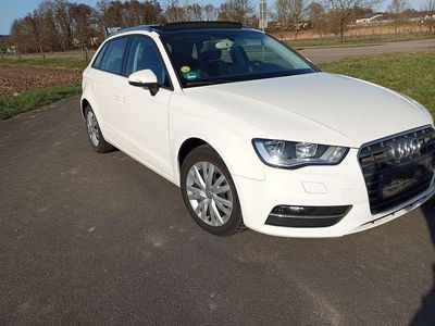 Gebraucht Audi A3 Sport 150 PS (110 kW) 2015 Weiß Limousine