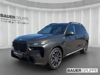 Gebraucht BMW X7 M Sport 352 PS (258 kW) 2024 Grau SUV