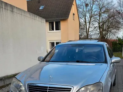 Używany Mercedes S500 306 KM (225 kW) 1999 Srebrny Sedan/Limuzyna