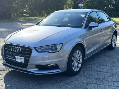 Gebraucht Audi A3 Ambiente 110 PS (80 kW) 2016 Silber Limousine