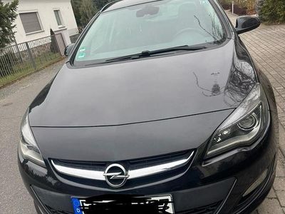 Gebraucht Opel Astra 110 PS (80 kW) 2014 Schwarz Kombi