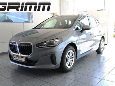 Grau Gebraucht 2024 BMW 218 Van / Kleinbus | 26.500 € (Fairer Preis)