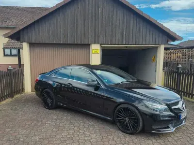 Gebraucht Mercedes E350 AMG line 252 PS (185 kW) 2013 Schwarz Coupé
