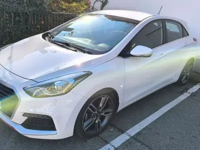 Gebraucht Hyundai i30 Turbo 186 PS (136 kW) 2016 Weiß Limousine