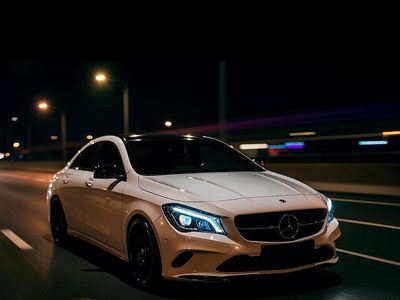 Weiß Gebraucht 2016 Mercedes CLA220 AMG line Limousine | 21.799 € (Teuer)