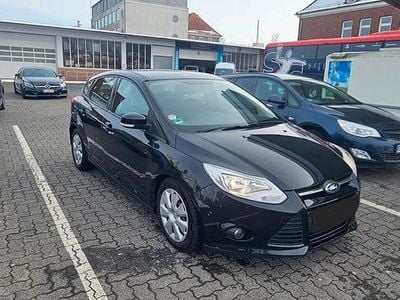 Gebraucht Ford Focus 116 PS (85 kW) 2012 Schwarz Kombi