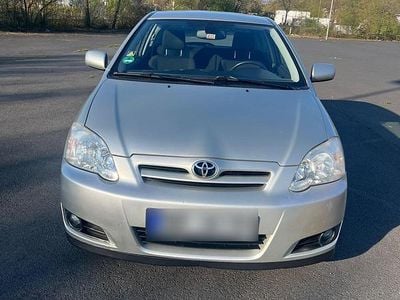Gebraucht Toyota Corolla 116 PS (85 kW) 2004 Silber Kleinwagen