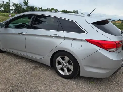 Gebraucht Hyundai i40 Style 177 PS (130 kW) 2012 Silber Kombi