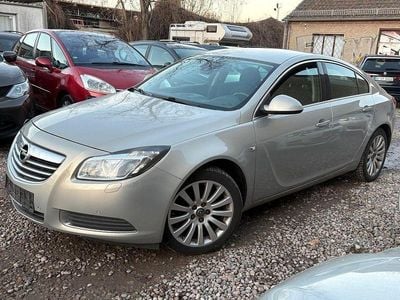 Gebraucht Opel Insignia Edition 131 PS (96 kW) 2009 Gold Limousine