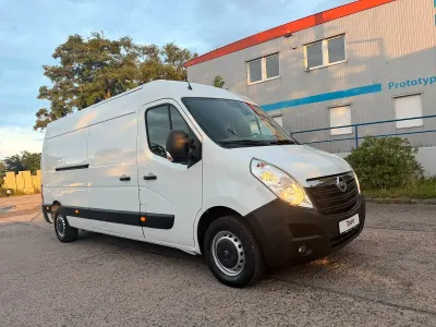 Gebraucht Opel Movano 131 PS (96 kW) 2017 Weiß Van / Kleinbus