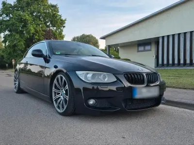 Gebraucht BMW 325 Cabriolet M Sport 204 PS (150 kW) 2010 Schwarz Cabrio