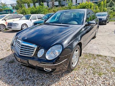Schwarz Gebraucht 2007 Mercedes E200 Limousine | 5.990 € (Fairer Preis)
