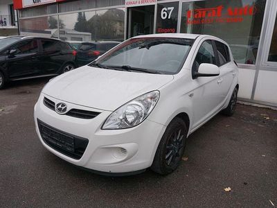 Gebraucht Hyundai i20 Classic 77 PS (56 kW) 2012 Weiß Kleinwagen