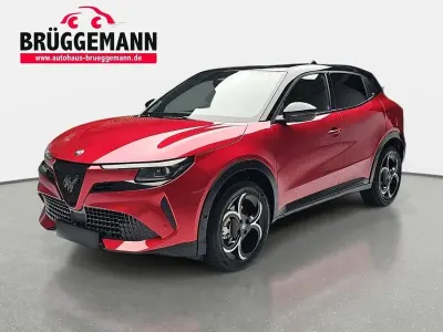 Uusi Alfa Romeo Junior Ti 114 kW (156 HP) 2026 Punainen Katumaasturi