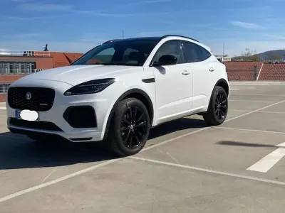 Begagnad Jaguar E-Pace R-Dynamic 250 HK (183 kW) 2023 Vit SUV