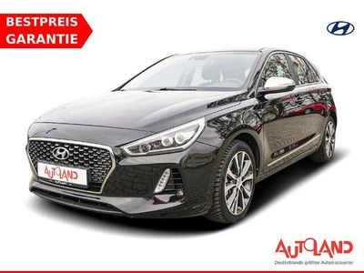Gebraucht Hyundai i30 Intro Edition 120 PS (88 kW) 2017 Schwarz Limousine