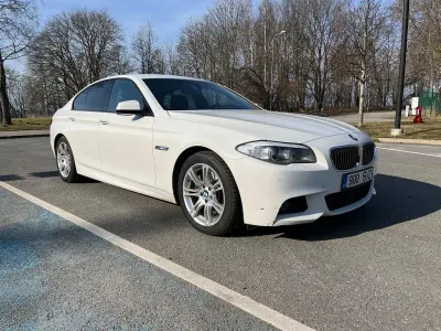 Usata BMW 525 Sport Line 204 CV (150 kW) 2011 Bianco Berlina