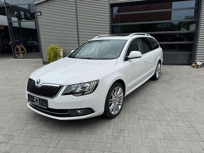 Gebraucht Skoda Superb Ambition 170 PS (125 kW) 2015 Weiß Kombi