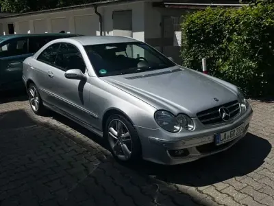 Gebraucht Mercedes CLK220 Avantgarde 150 PS (110 kW) 2006 Silber Coupé