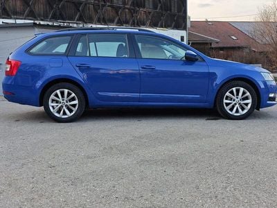 Gebraucht Skoda Octavia Ambition 116 PS (85 kW) 2019 Blau Kombi