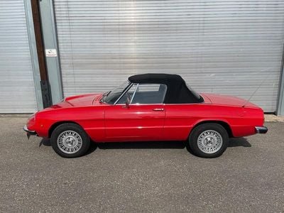 Gebraucht Alfa Romeo Spider 109 PS (80 kW) 1975 Rot Cabrio