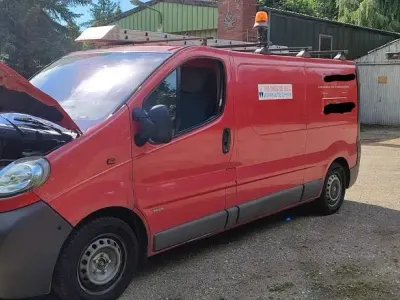 Gebraucht Opel Vivaro 101 PS (74 kW) 2003 Rot Van / Kleinbus