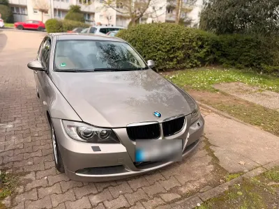 Gebraucht BMW 320 177 PS (130 kW) 2009 Grau Limousine
